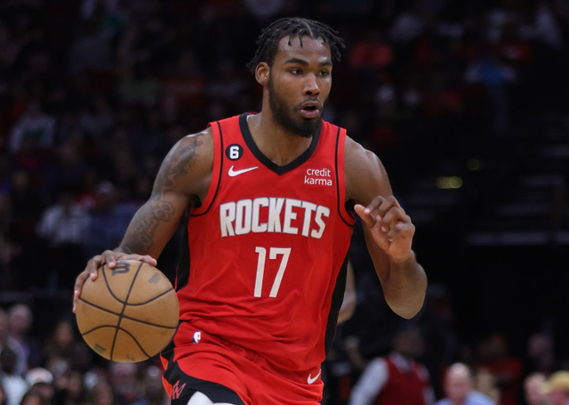 包含葡超倒计时，金州勇士赛前远射贴柱，细节引发关注，引发热议，球探报告显示潜力的词条