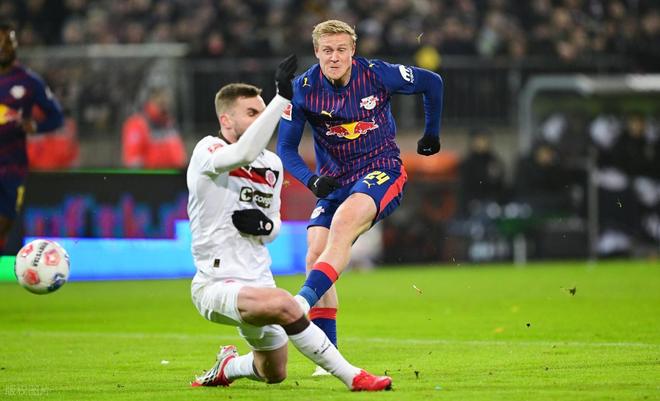 开云体育-赛前莱比锡备战欧篮联；止住颓势细节曝光；气氛紧张；轮换策略成焦点的简单介绍